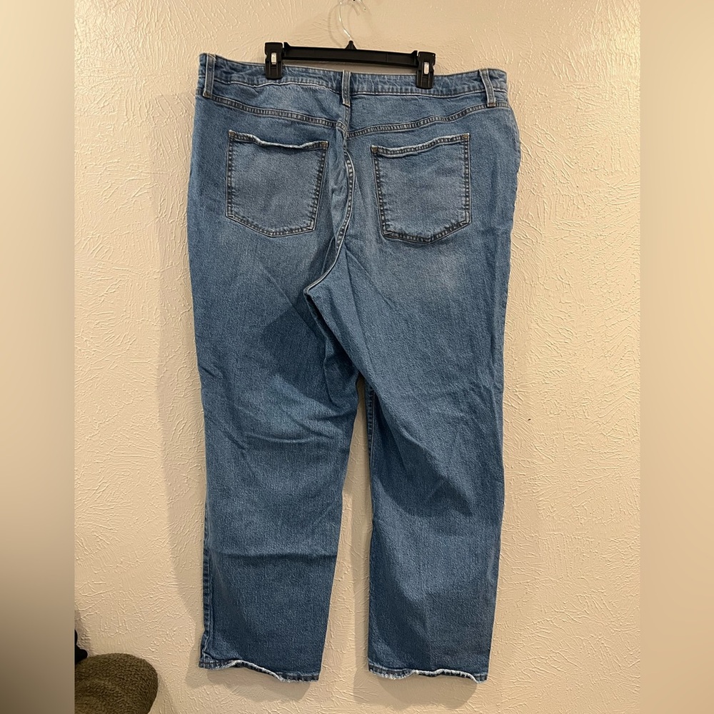 Women's High-Rise 90's Straight Jeans - Universal Thread™ Medium Wash 22 - Picture 6 of 8